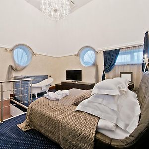 Aqua Center Apartments